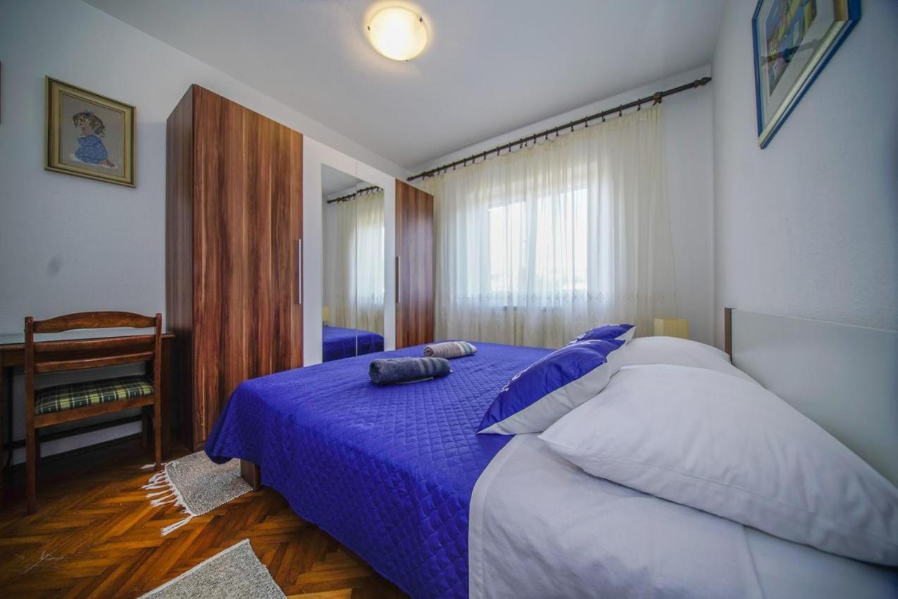Apartman Mate Splitska Buitenkant foto