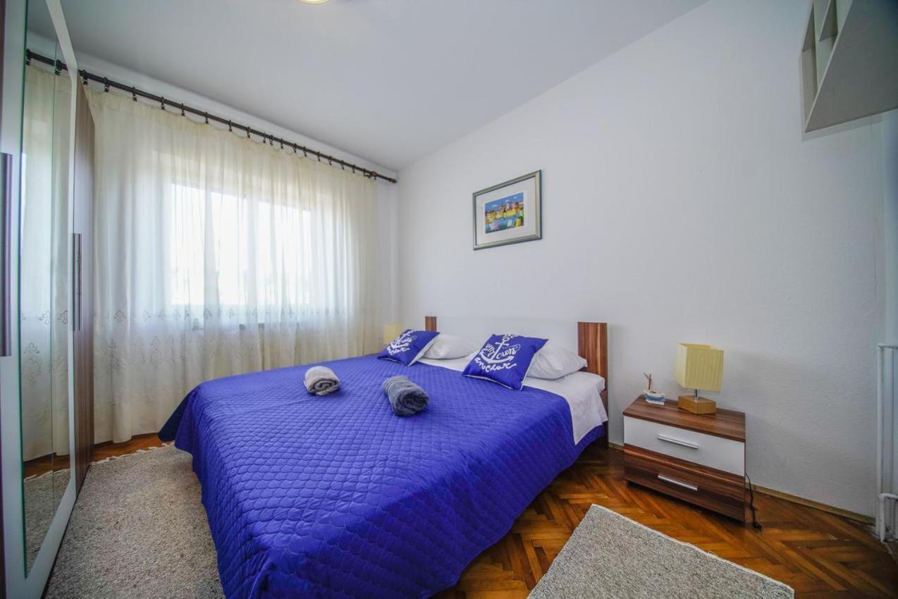 Apartman Mate Splitska Buitenkant foto